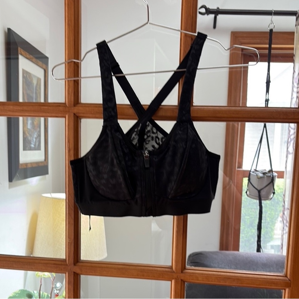 Black Women's Victoria Secrets Bra
